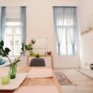 Apartamento Lillybeth City Center, Budapest